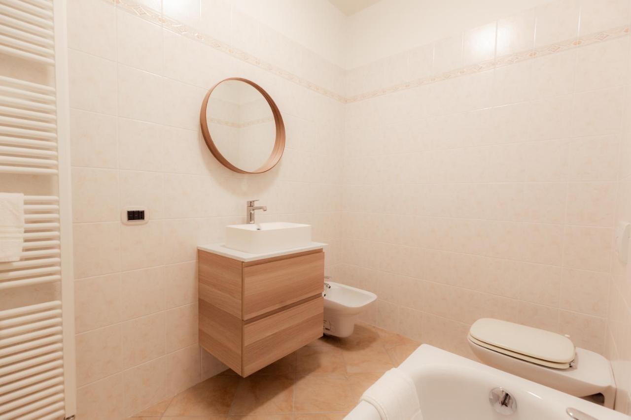 Porta Torre Como Apartment - By Relais Di Giada Exteriör bild