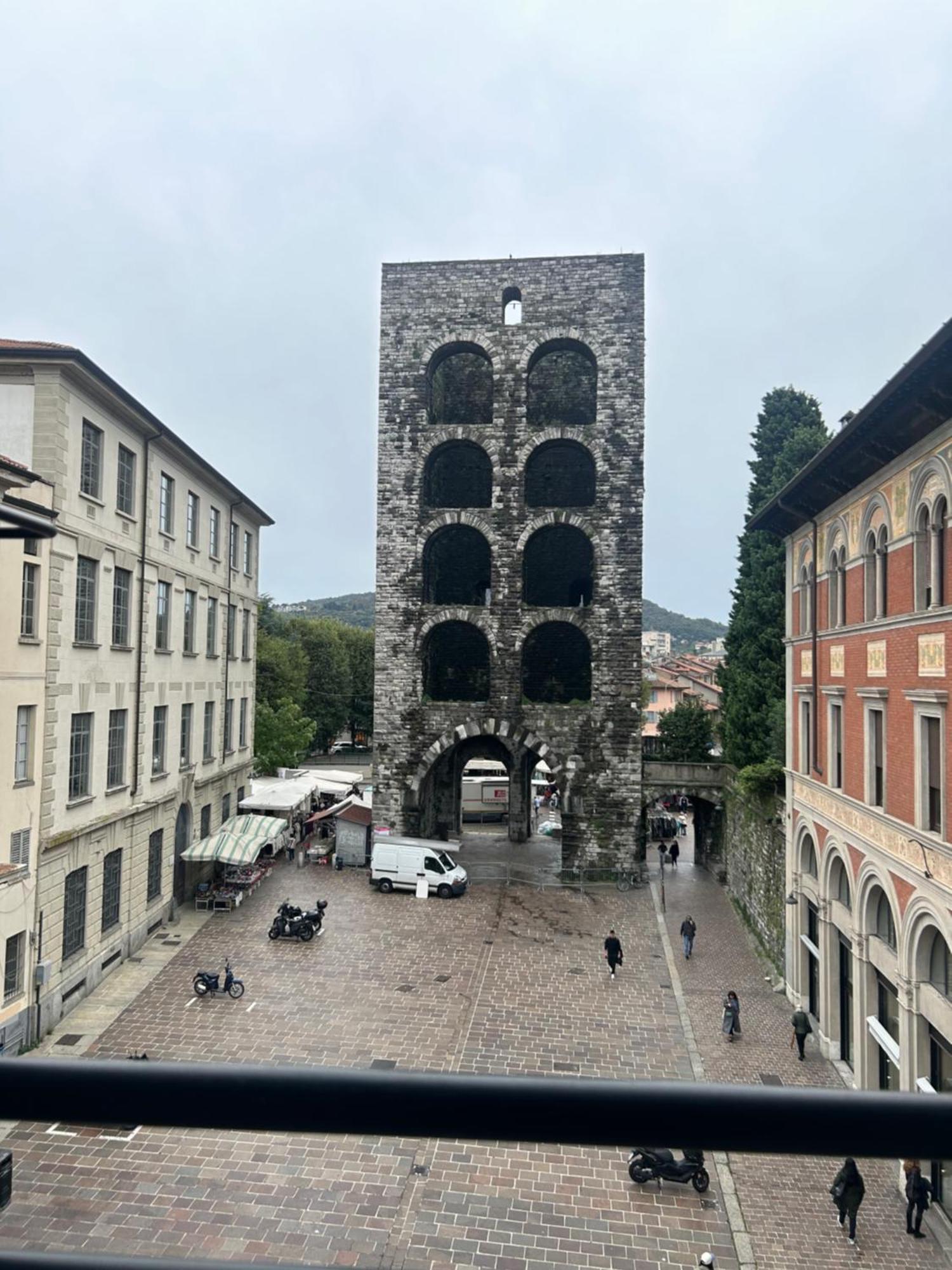 Porta Torre Como Apartment - By Relais Di Giada Exteriör bild